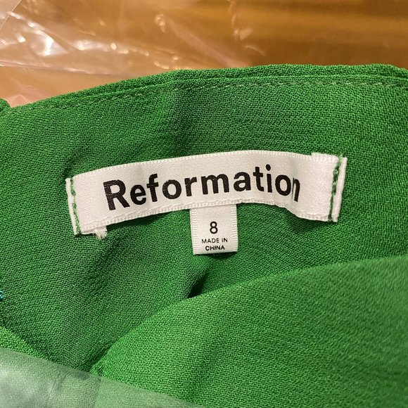 🥳🥳SALE🥳🥳Reformation Saoirse Dress in Kelly Green - Picture 15 of 15